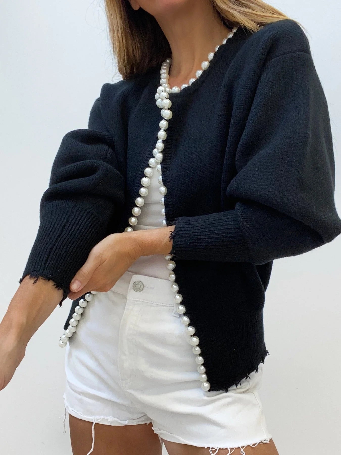 Beatrice | Cardigan Rasgado con Perlas
