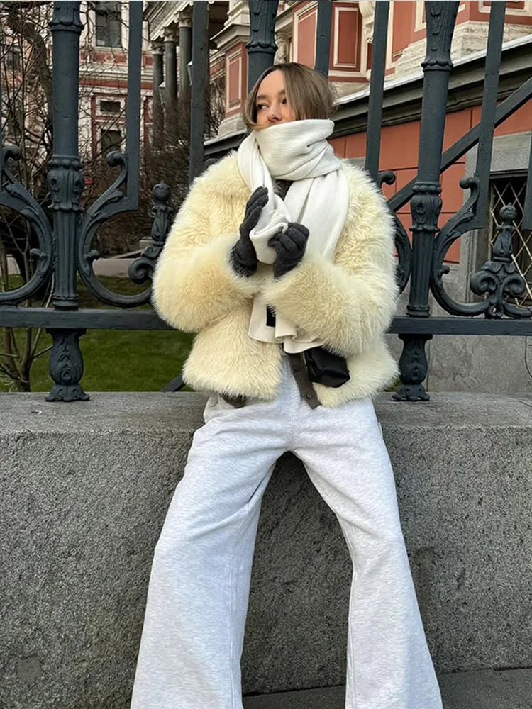 Matilda | Chaqueta de Pelo Amarilla